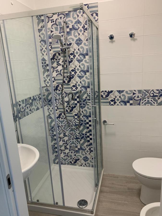 Hotel Aurora Вараце Екстериор снимка