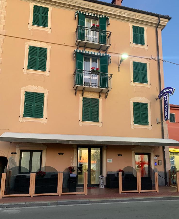 Hotel Aurora Вараце Екстериор снимка